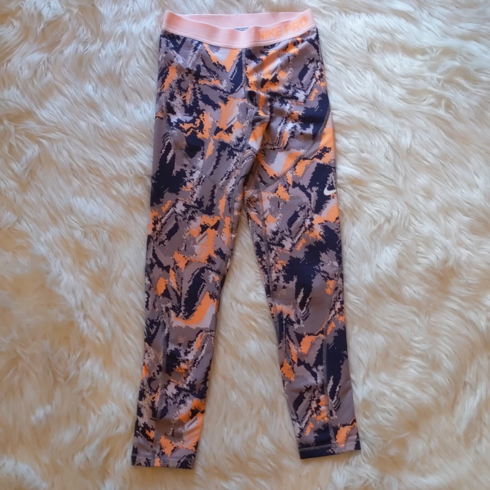 Like New Nike Pro Hyperwarm tights